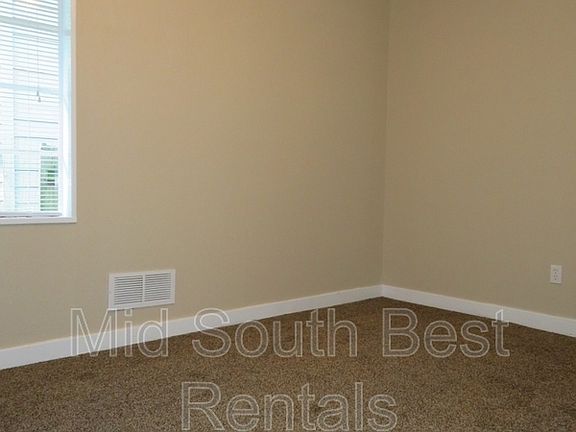 4th image of 3521 Wilshire Sherwood Frst