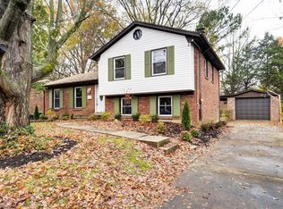 2604 Garden Lake Ln, Louisville, KY 40220