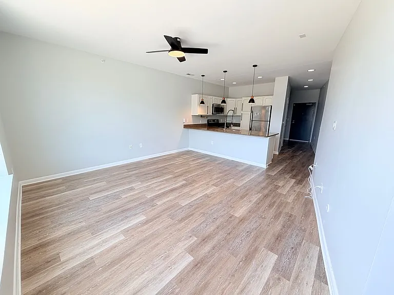 3101 E 10th St #301 — Photo 9