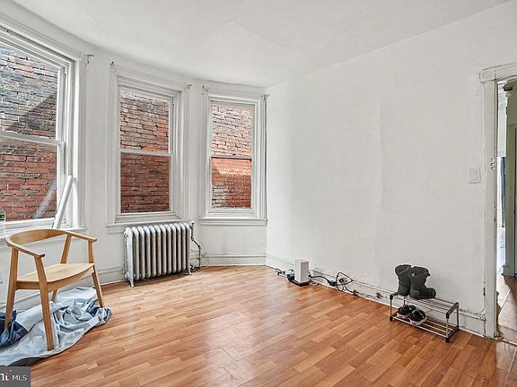 5th image of 220 N 54th St