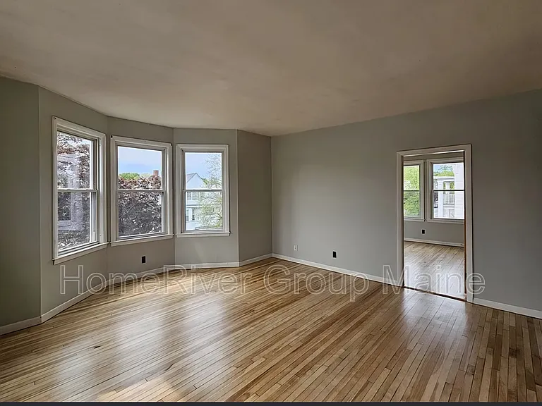 171 College St #5 — Photo 26