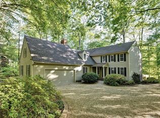 3900 Timber Ridge Rd, Midlothian, VA 23112