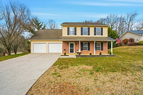 702 Fox Landing Ln Photo 1