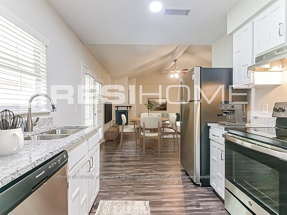 5th image of 1003 Candlewick St
