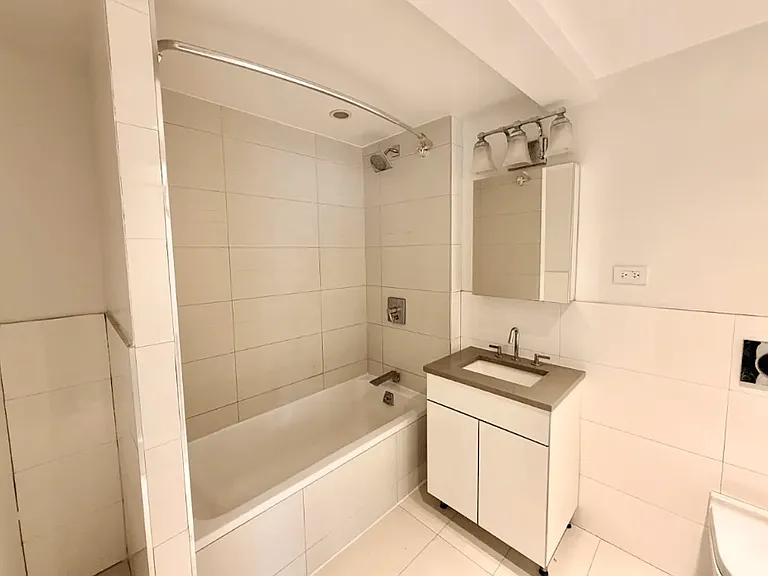 752 W End Ave #16F — Photo 5