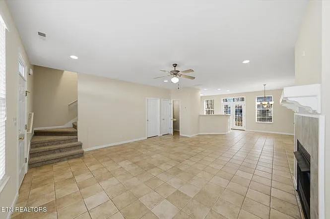10724 Prince Albert Way — Photo 4