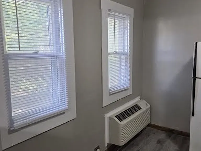 801 S Millwood Ave — Photo 11
