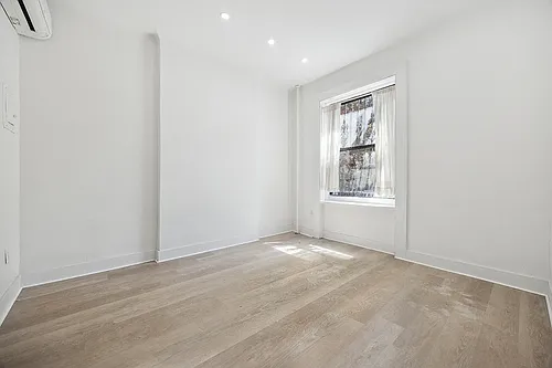 585 Park Pl #1LF Photo 1