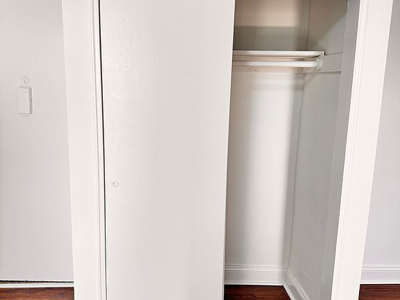 5th image of 14943 35th Ave APT 4G