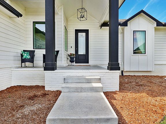 4th image of 2723 N Bracken Ct
