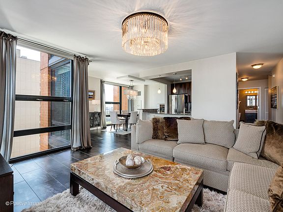 4th image of 1160 S Michigan Ave APT 2501