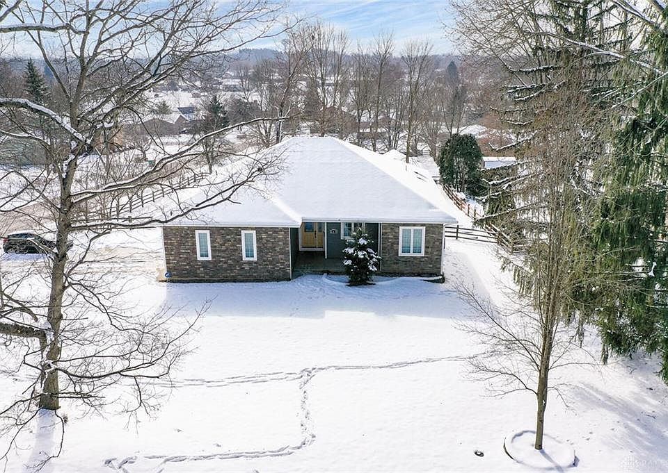 1st image of 347 Butterfly Dr
