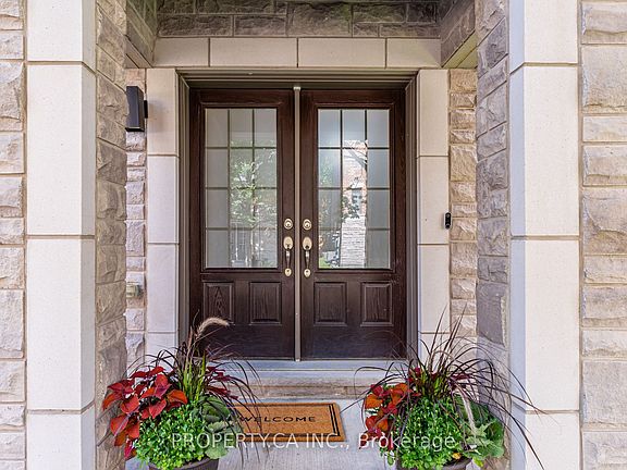 3rd image of 1226 Azinger Ln