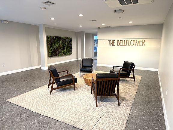 3rd image of 4820 Bellflower Ave #3F