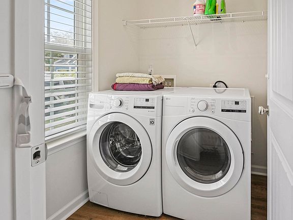 3rd image of 513 Antebellum Ln.