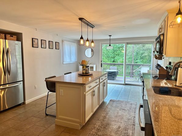29 N Hill Rd
