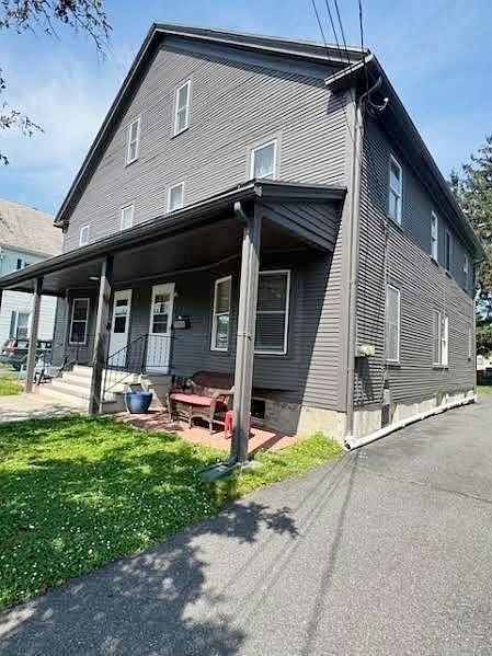 2nd image of 16-18 Dexter St