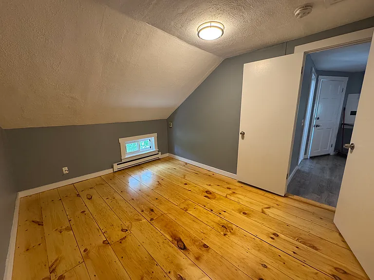 87 Maple Ave — Photo 14