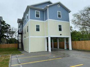 142 W 5th St, Kemah, TX 77565