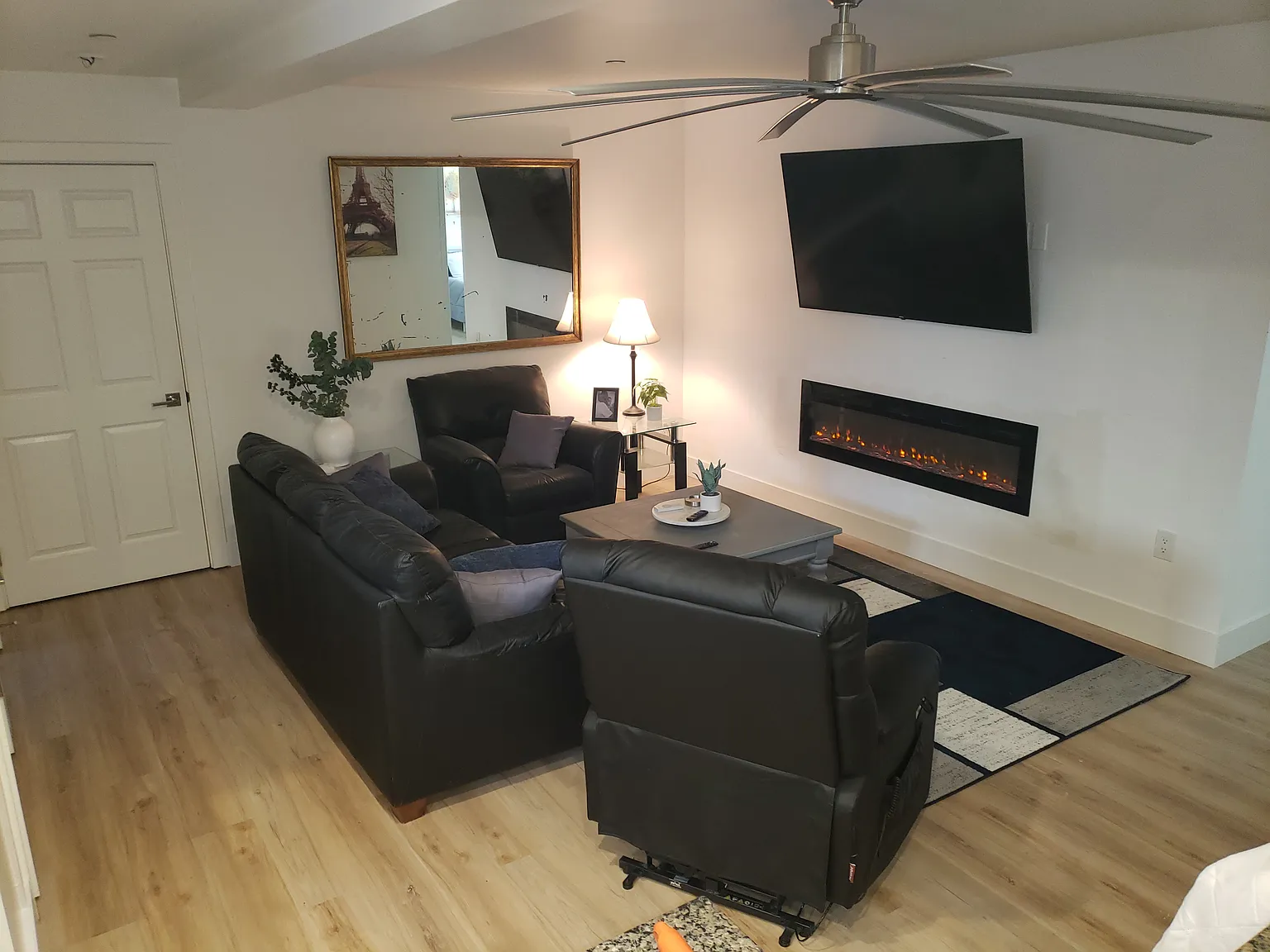 237 S Clementine St — Photo 3