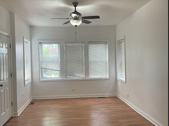 3rd image of 5055 W Montana St #1
