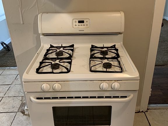5th image of 505 E Shawnee Dr