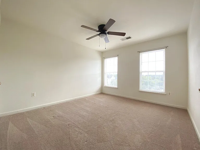 1601 Wilcox Ave — Photo 18