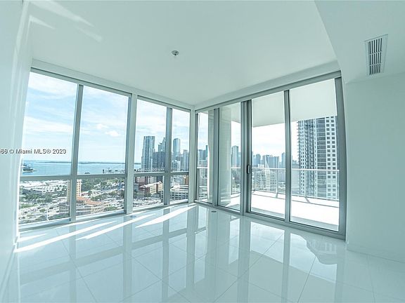 5th image of 851 NE 1st Ave #2211