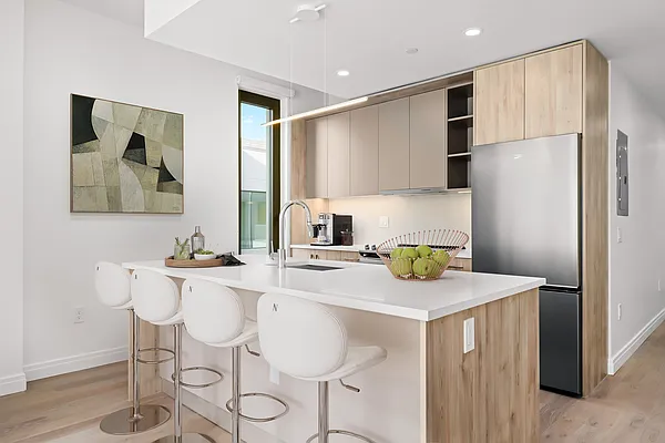 Rented by Nooklyn NYC LLC | media 30