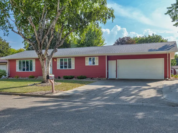 307 Carrow St, Marshall, MN 56258