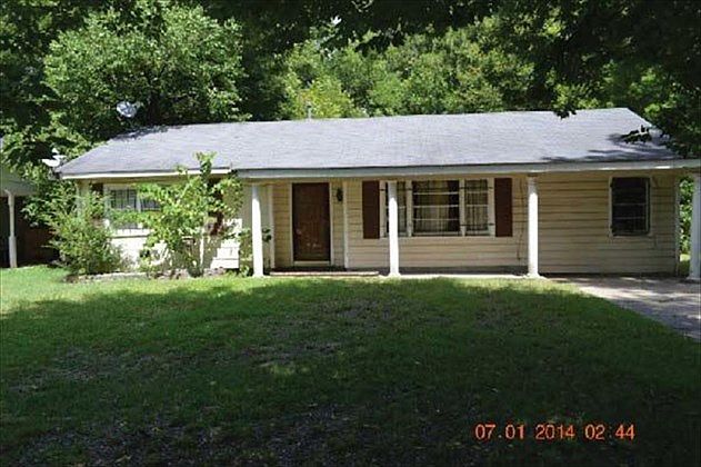 2nd image of 585 Billija St