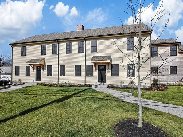 355 Main St #355, Medfield, MA 02052
