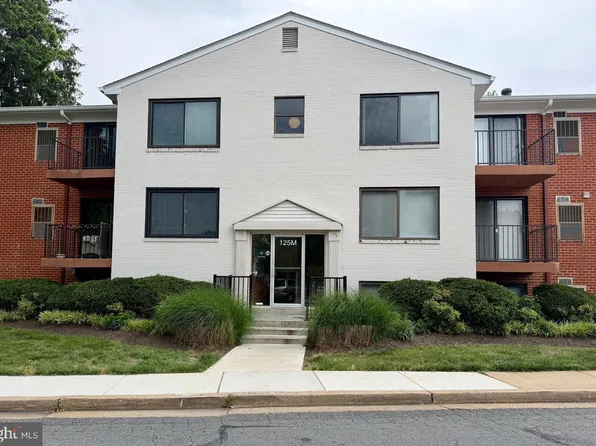 125 Driveway Clubhouse M, Leesburg, VA 20175