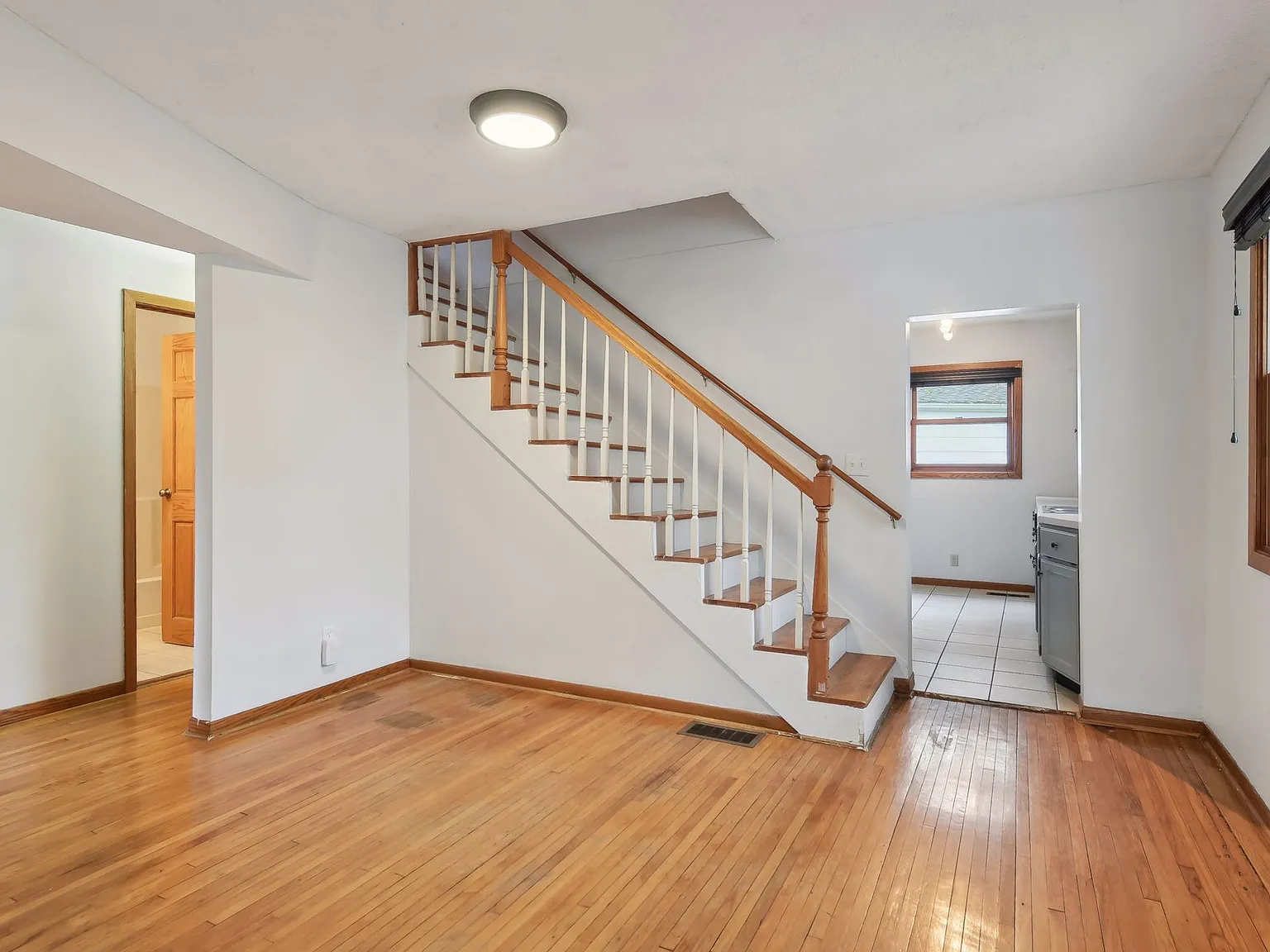 4 bed, 1815 sqft, $3,000 — Photo 4