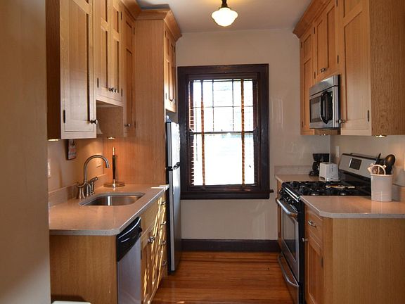 4th image of 908 Ellison Ave APT 1