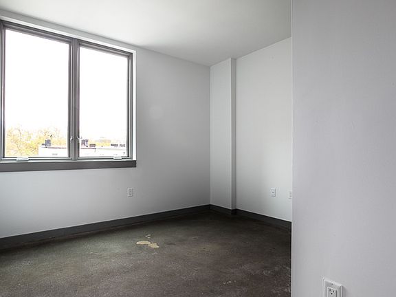 5th image of 290 Hancock St #5J