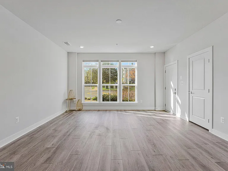13270 Woodland Park Rd #3J — Photo 4