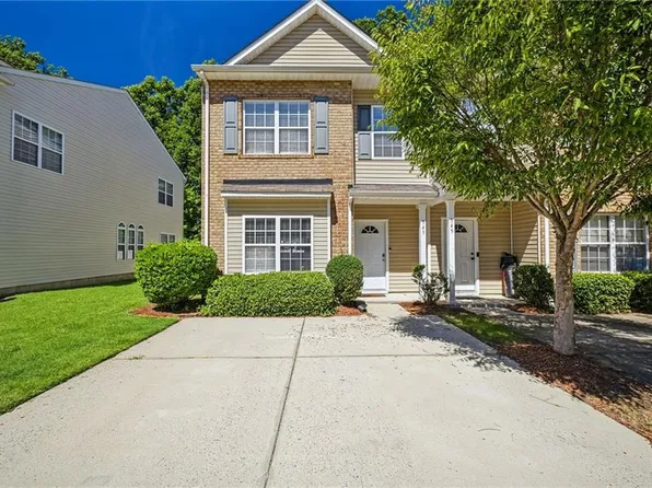 543 Settlement Ln, Newport News, VA 23608