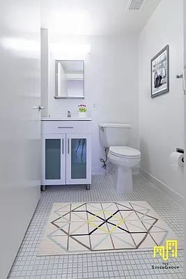 Rented by The Syper Group | media 19