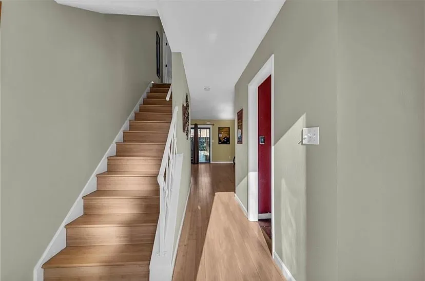 2 bed, 1100 sqft, $2,000 — Photo 4