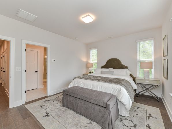 charlotte-north-carolina-448464056 picture