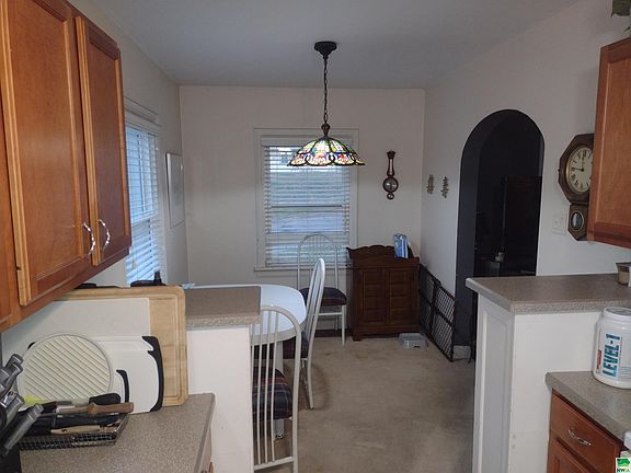2nd image of 3273 Douglas St