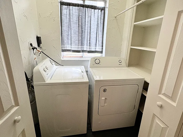 922 Evergreen Ave #1 — Photo 8