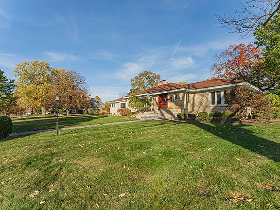 2nd image of 640 Vernon Heights Blvd