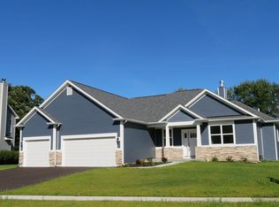 1702 Hillside Ln, McHenry, IL 60051