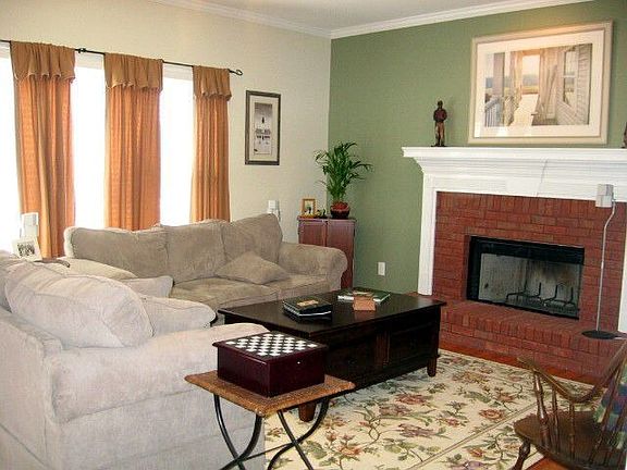 This Cozy Family Room Has all the Space a Family Needs