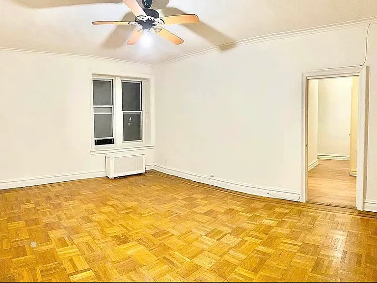2737 Webb Ave #5I — Photo 2