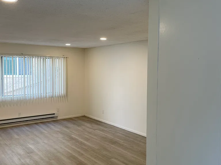 519 Francisca Ave #1 — Photo 9