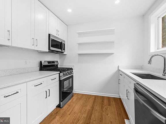 5th image of 8618 Lantern Ln