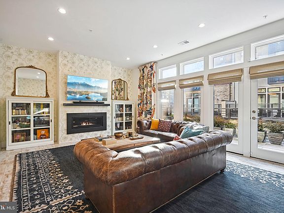 2nd image of 10004 Laureate Way